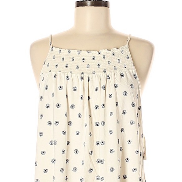 Old Navy Tops - Old Navy Sleeveless Top -NWOT!!